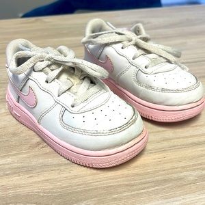 Nike Air Force 1 Low